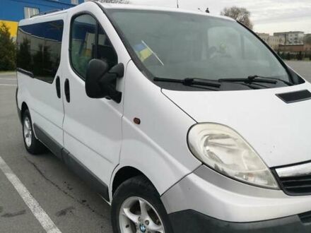 Белый Опель Виваро, объемом двигателя 1.9 л и пробегом 240 тыс. км за 5800 $, фото 1 на Automoto.ua