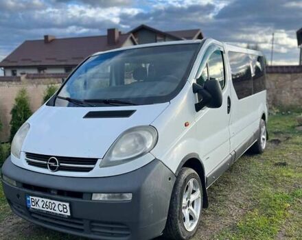 Белый Опель Виваро, объемом двигателя 1.87 л и пробегом 615 тыс. км за 8000 $, фото 1 на Automoto.ua