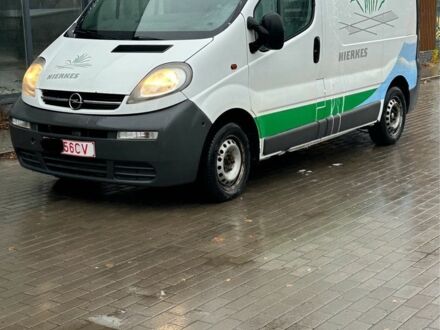 Белый Опель Виваро, объемом двигателя 1.9 л и пробегом 350 тыс. км за 3700 $, фото 1 на Automoto.ua