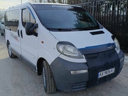 Белый Опель Виваро, объемом двигателя 1.9 л и пробегом 100 тыс. км за 7000 $, фото 1 на Automoto.ua