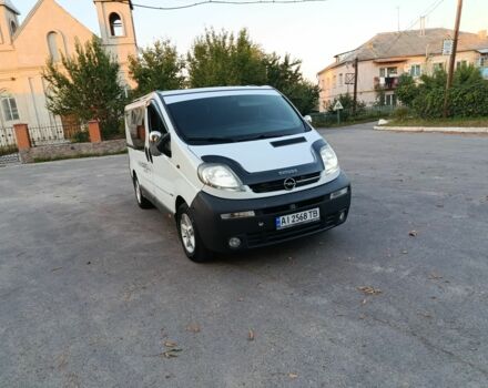 Белый Опель Виваро, объемом двигателя 1.9 л и пробегом 312 тыс. км за 6500 $, фото 1 на Automoto.ua