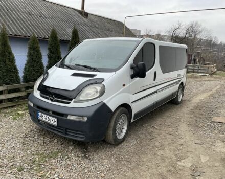 Белый Опель Виваро, объемом двигателя 1.9 л и пробегом 420 тыс. км за 7000 $, фото 1 на Automoto.ua