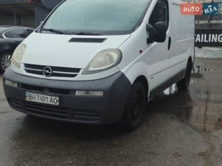 Белый Опель Виваро, объемом двигателя 1.9 л и пробегом 254 тыс. км за 6400 $, фото 1 на Automoto.ua