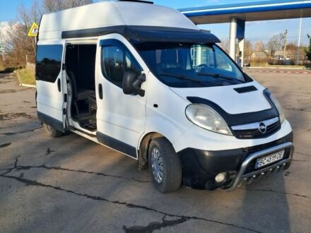 Білий Опель Віваро, об'ємом двигуна 2 л та пробігом 426 тис. км за 7600 $, фото 1 на Automoto.ua