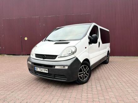 Белый Опель Виваро, объемом двигателя 1.9 л и пробегом 370 тыс. км за 6199 $, фото 1 на Automoto.ua
