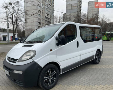 Белый Опель Виваро, объемом двигателя 1.9 л и пробегом 347 тыс. км за 7500 $, фото 1 на Automoto.ua