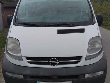 Білий Опель Віваро, об'ємом двигуна 1.87 л та пробігом 400 тис. км за 5800 $, фото 1 на Automoto.ua