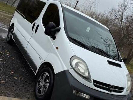 Белый Опель Виваро, объемом двигателя 1.9 л и пробегом 213 тыс. км за 9000 $, фото 1 на Automoto.ua