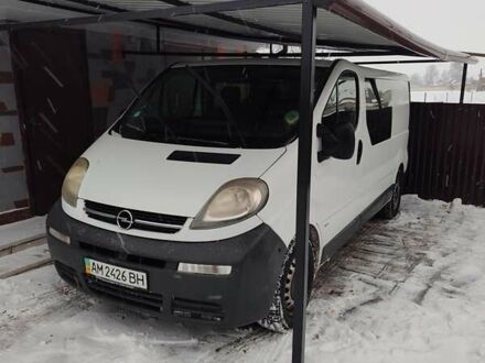 Белый Опель Виваро, объемом двигателя 1.9 л и пробегом 390 тыс. км за 7500 $, фото 1 на Automoto.ua