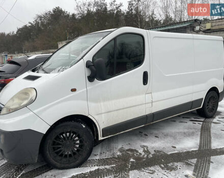Білий Опель Віваро, об'ємом двигуна 2 л та пробігом 367 тис. км за 6800 $, фото 1 на Automoto.ua