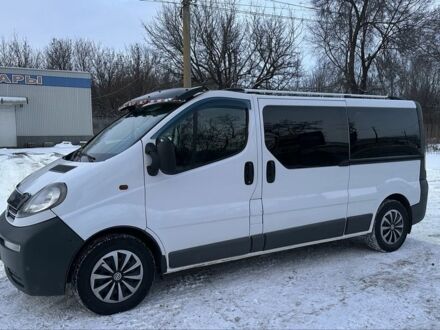 Білий Опель Віваро, об'ємом двигуна 2 л та пробігом 260 тис. км за 8800 $, фото 1 на Automoto.ua