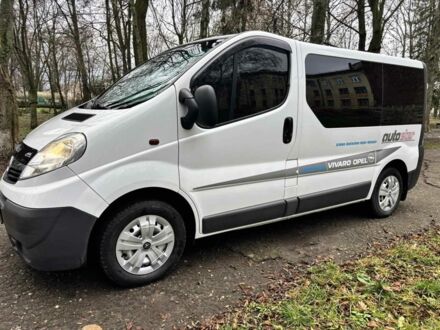 Білий Опель Віваро, об'ємом двигуна 2 л та пробігом 173 тис. км за 9700 $, фото 1 на Automoto.ua