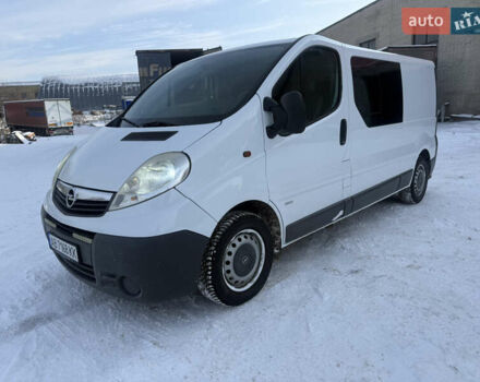 Белый Опель Виваро, объемом двигателя 2 л и пробегом 223 тыс. км за 10500 $, фото 1 на Automoto.ua