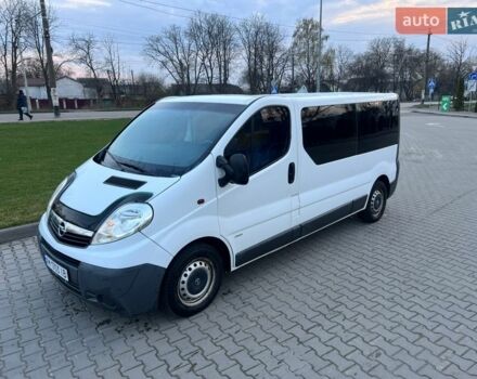 Білий Опель Віваро, об'ємом двигуна 2 л та пробігом 313 тис. км за 8800 $, фото 1 на Automoto.ua