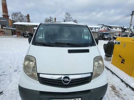 Белый Опель Виваро, объемом двигателя 2 л и пробегом 584 тыс. км за 5450 $, фото 1 на Automoto.ua