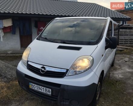 Белый Опель Виваро, объемом двигателя 2 л и пробегом 191 тыс. км за 9500 $, фото 1 на Automoto.ua