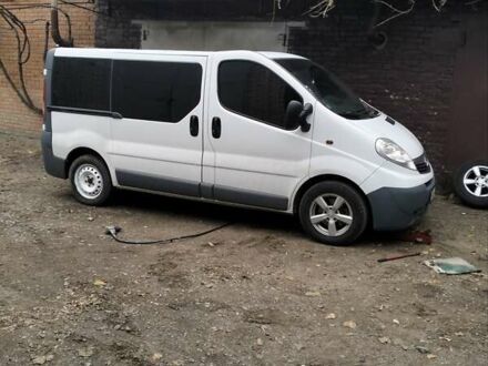 Опель Виваро 2007 в Полтаве на Automoto.ua Белый Опель Виваро, объемом двигателя 2.46 л и пробегом 260 тыс. км за 8500 $, фото 1 на Automoto.ua