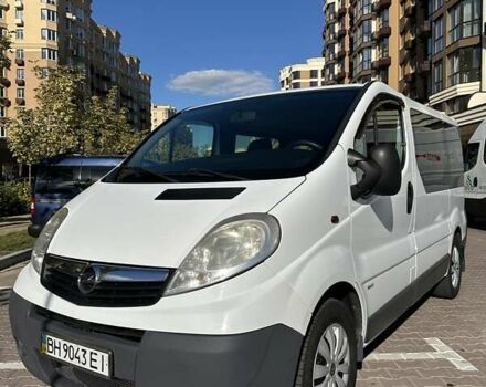 Білий Опель Віваро, об'ємом двигуна 2 л та пробігом 349 тис. км за 8800 $, фото 1 на Automoto.ua