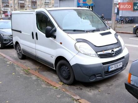 Белый Опель Виваро, объемом двигателя 2 л и пробегом 257 тыс. км за 8200 $, фото 1 на Automoto.ua