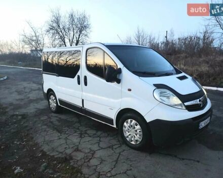 Белый Опель Виваро, объемом двигателя 2 л и пробегом 398 тыс. км за 7150 $, фото 1 на Automoto.ua