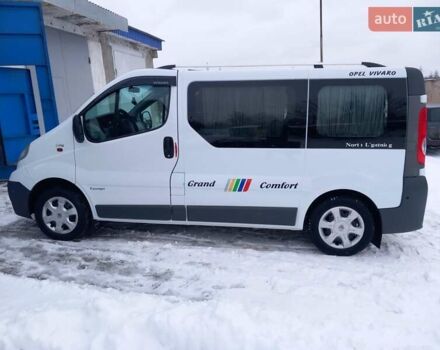 Білий Опель Віваро, об'ємом двигуна 2 л та пробігом 275 тис. км за 8900 $, фото 1 на Automoto.ua