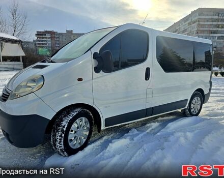 Білий Опель Віваро, об'ємом двигуна 2 л та пробігом 297 тис. км за 8500 $, фото 1 на Automoto.ua