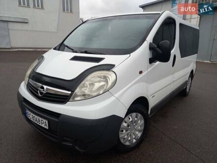 Білий Опель Віваро, об'ємом двигуна 2 л та пробігом 398 тис. км за 7200 $, фото 1 на Automoto.ua