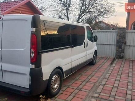 Белый Опель Виваро, объемом двигателя 2 л и пробегом 260 тыс. км за 8500 $, фото 1 на Automoto.ua