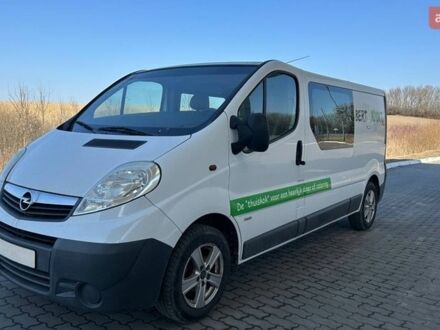 Білий Опель Віваро, об'ємом двигуна 2 л та пробігом 277 тис. км за 11500 $, фото 1 на Automoto.ua