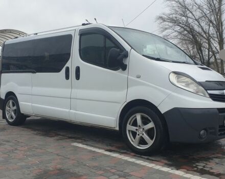 Белый Опель Виваро, объемом двигателя 2 л и пробегом 300 тыс. км за 7900 $, фото 1 на Automoto.ua