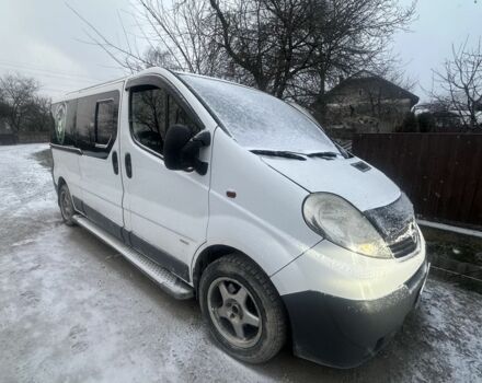 Білий Опель Віваро, об'ємом двигуна 2 л та пробігом 300 тис. км за 6000 $, фото 1 на Automoto.ua