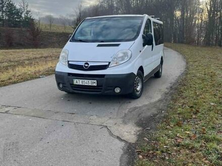 Белый Опель Виваро, объемом двигателя 2 л и пробегом 504 тыс. км за 7900 $, фото 1 на Automoto.ua