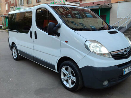 Білий Опель Віваро, об'ємом двигуна 2 л та пробігом 369 тис. км за 8999 $, фото 1 на Automoto.ua