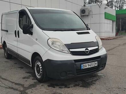 Белый Опель Виваро, объемом двигателя 2 л и пробегом 347 тыс. км за 7000 $, фото 1 на Automoto.ua