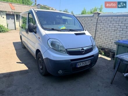 Білий Опель Віваро, об'ємом двигуна 2 л та пробігом 285 тис. км за 8300 $, фото 1 на Automoto.ua