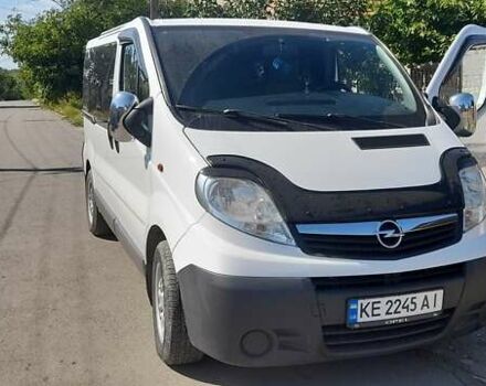 Білий Опель Віваро, об'ємом двигуна 2 л та пробігом 290 тис. км за 9000 $, фото 1 на Automoto.ua