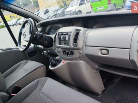 Белый Опель Виваро, объемом двигателя 2 л и пробегом 260 тыс. км за 10600 $, фото 1 на Automoto.ua