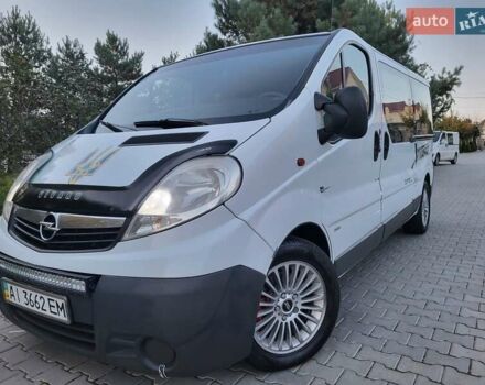 Белый Опель Виваро, объемом двигателя 2 л и пробегом 315 тыс. км за 11600 $, фото 1 на Automoto.ua