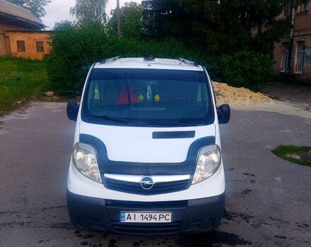 Білий Опель Віваро, об'ємом двигуна 2.5 л та пробігом 257 тис. км за 7500 $, фото 1 на Automoto.ua