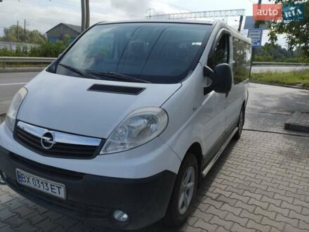 Опель Виваро 2009 в Хмельницком на Automoto.ua Белый Опель Виваро, объемом двигателя 2 л и пробегом 210 тыс. км за 9300 $, фото 1 на Automoto.ua