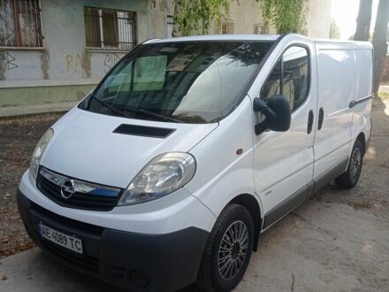 Белый Опель Виваро, объемом двигателя 2 л и пробегом 292 тыс. км за 8499 $, фото 1 на Automoto.ua