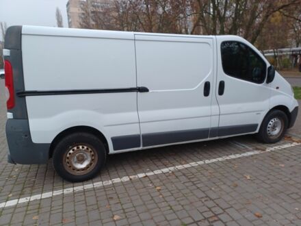 Белый Опель Виваро, объемом двигателя 2 л и пробегом 308 тыс. км за 8484 $, фото 1 на Automoto.ua