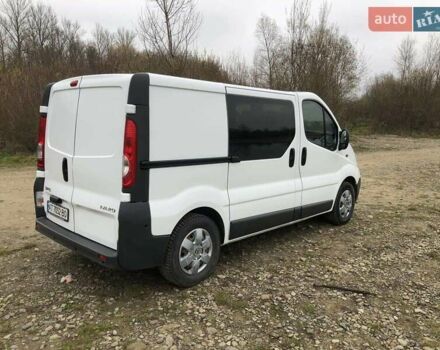 Белый Опель Виваро, объемом двигателя 2 л и пробегом 250 тыс. км за 9400 $, фото 1 на Automoto.ua