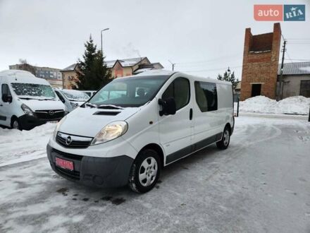 Белый Опель Виваро, объемом двигателя 2 л и пробегом 271 тыс. км за 14500 $, фото 1 на Automoto.ua