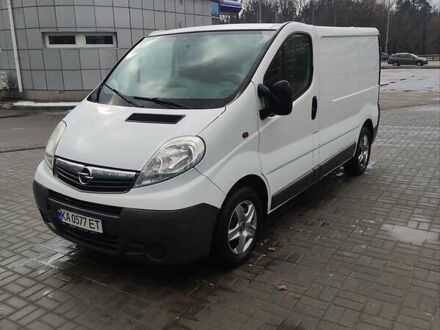 Білий Опель Віваро, об'ємом двигуна 2 л та пробігом 334 тис. км за 10100 $, фото 1 на Automoto.ua