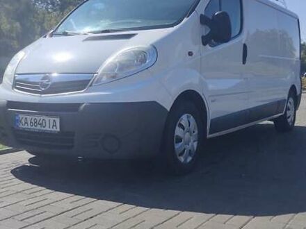 Білий Опель Віваро, об'ємом двигуна 1.9 л та пробігом 320 тис. км за 9999 $, фото 1 на Automoto.ua