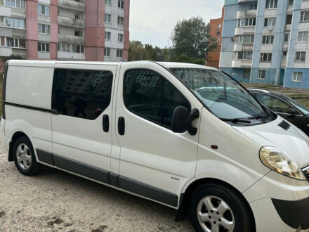 Білий Опель Віваро, об'ємом двигуна 2.5 л та пробігом 255 тис. км за 12950 $, фото 1 на Automoto.ua