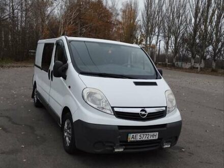 Білий Опель Віваро, об'ємом двигуна 2.5 л та пробігом 355 тис. км за 12000 $, фото 1 на Automoto.ua