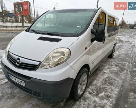 Белый Опель Виваро, объемом двигателя 2 л и пробегом 295 тыс. км за 13500 $, фото 1 на Automoto.ua