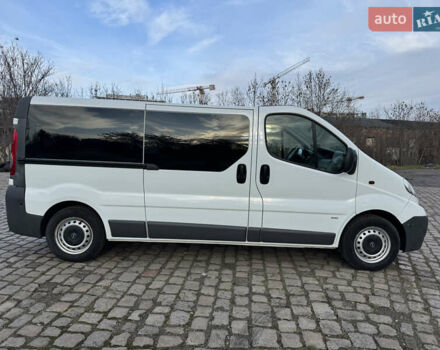 Белый Опель Виваро, объемом двигателя 2 л и пробегом 196 тыс. км за 13000 $, фото 1 на Automoto.ua